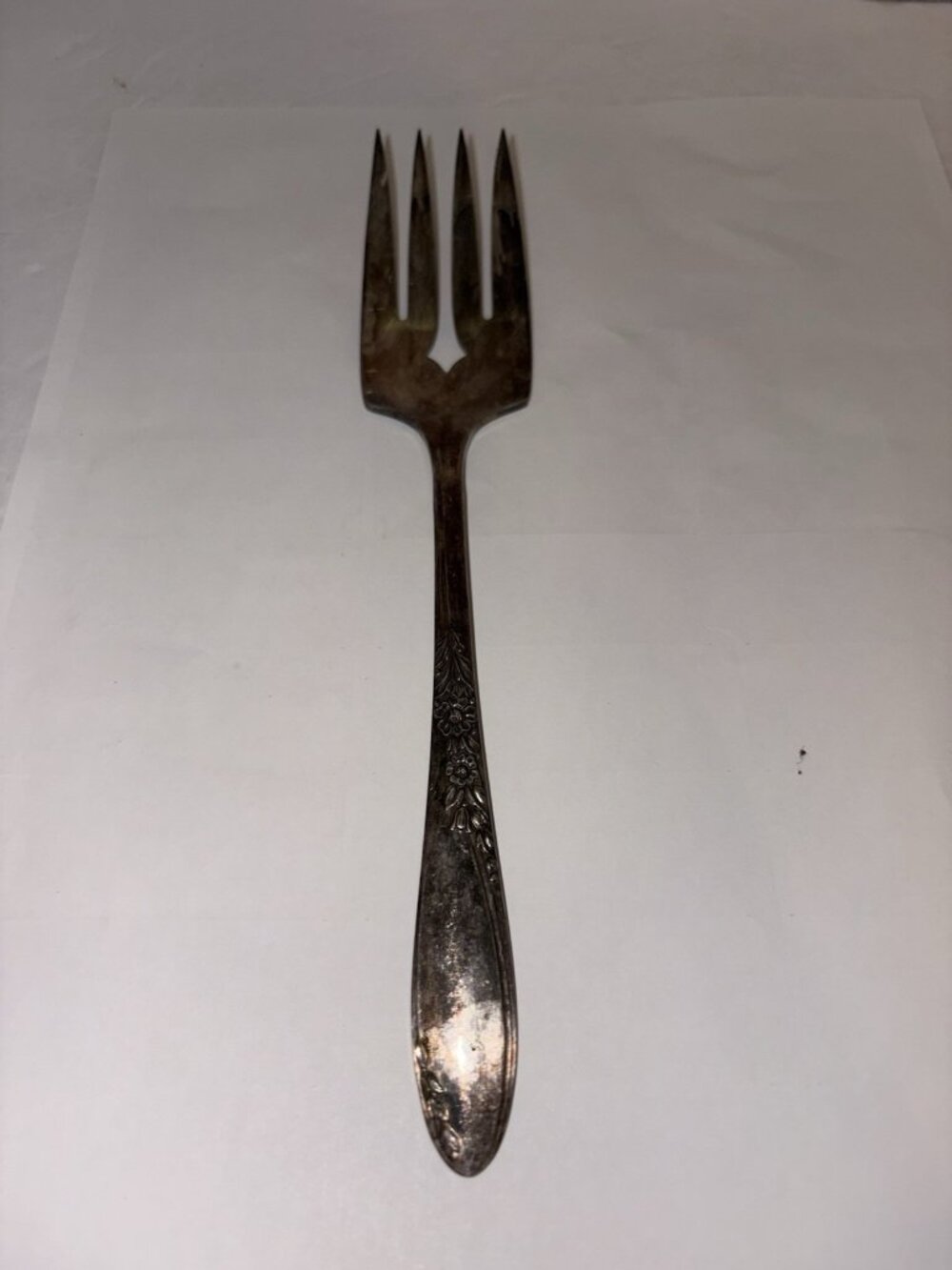 Vintage WM A Rogers Oneida LTD Silverplate Spring Flower Serving Fork
